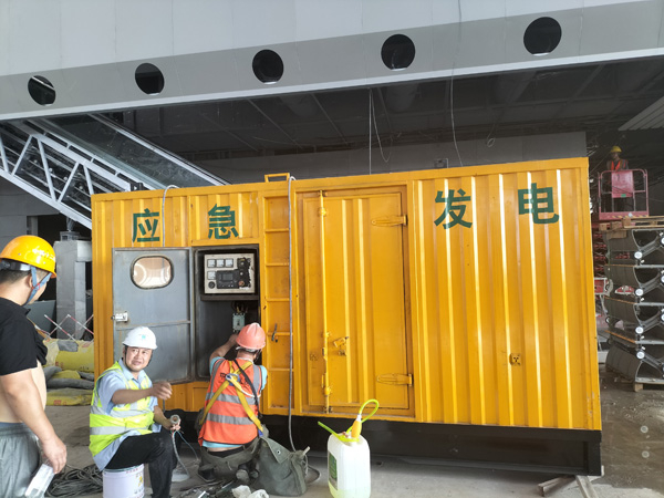 西盟怎样判断空气滤清器是否需要更换？