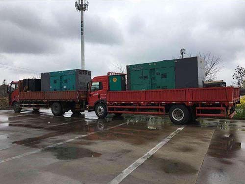 西盟涂抹密封胶后，需要等待多长时间才能安装水冷式机油散热器密封件？